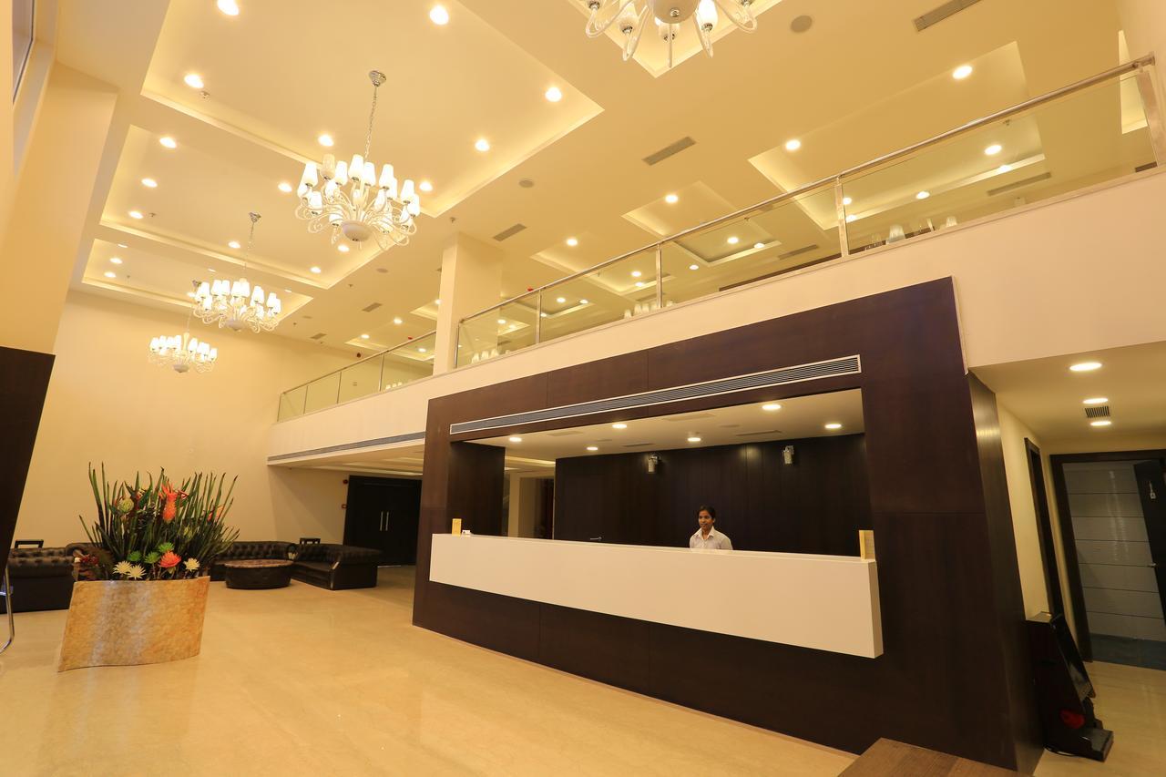 Nandan Kanan Hotel & Resort Sipra ภายนอก รูปภาพ