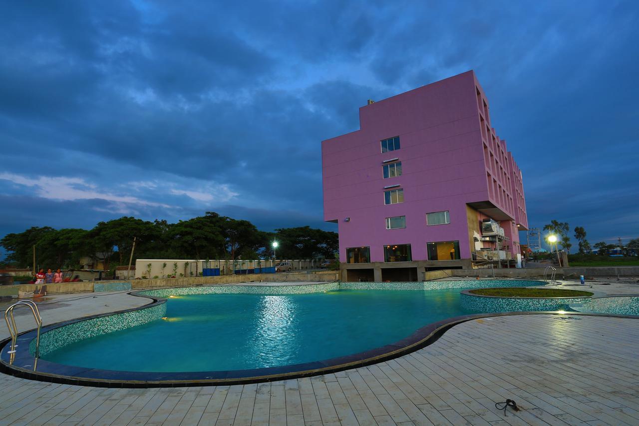 Nandan Kanan Hotel & Resort Sipra ภายนอก รูปภาพ